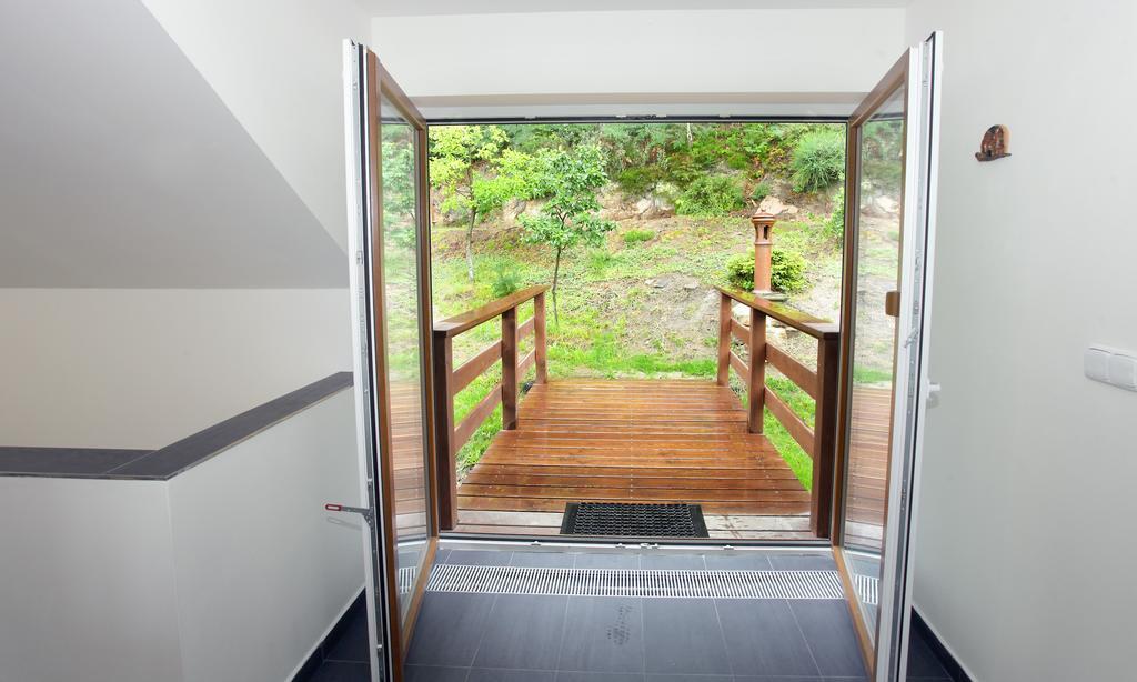 Apartman Pod Skalou V Ceskem Raji Besedice ภายนอก รูปภาพ